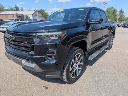 Used 2024 Chevrolet Colorado Z71 w/ Z71 Convenience Package 2