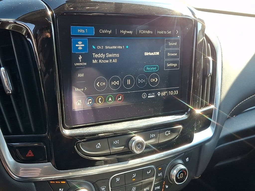 Used 2021 Chevrolet Traverse Premier w/ Redline Edition AWD/4WD image 24