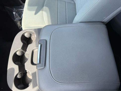 Used 2017 RAM 1500 Express AWD/4WD image 21