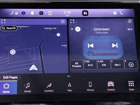 Used 2023 Jeep Grand Cherokee 4WD 4xe w/ Luxury Tech Group II image 32