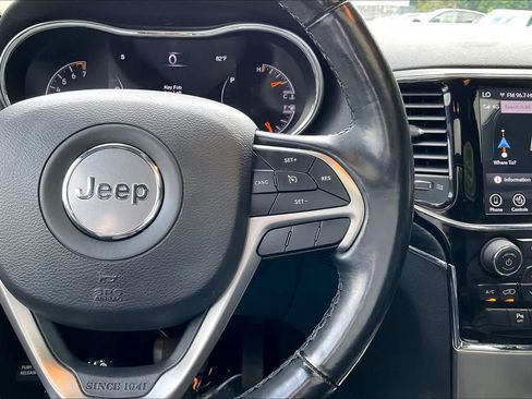 Used 2020 Jeep Grand Cherokee Limited w/ Luxury Group II AWD/4WD image 24