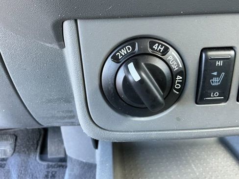 Used 2020 Nissan Frontier SV w/ Midnight Edition Floor Mats image 32