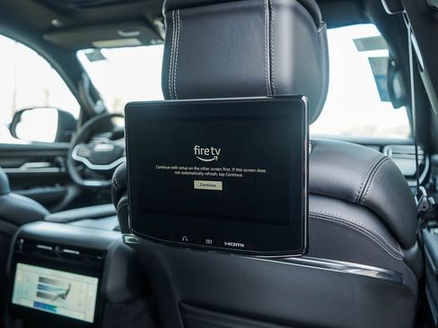 New 2026 Jeep Grand Wagoneer L Summit AWD/4WD image 14