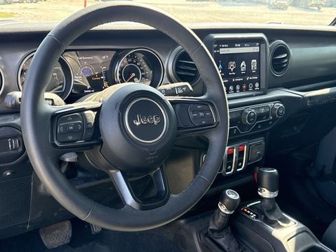 Used 2023 Jeep Wrangler Willys image 4