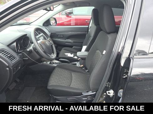 Used 2025 Mitsubishi Outlander Sport AWD image 9