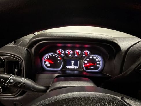 Used 2023 Chevrolet Silverado 1500 Custom Trail Boss AWD/4WD image 11