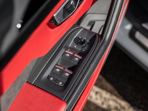 Used 2024 Lamborghini Urus S image 30