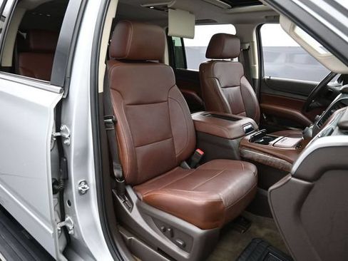 Used 2015 Chevrolet Suburban LTZ AWD/4WD image 34