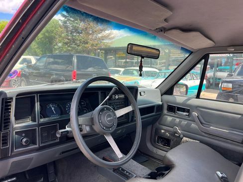 Used 1988 Jeep Comanche Pioneer AWD/4WD image 9