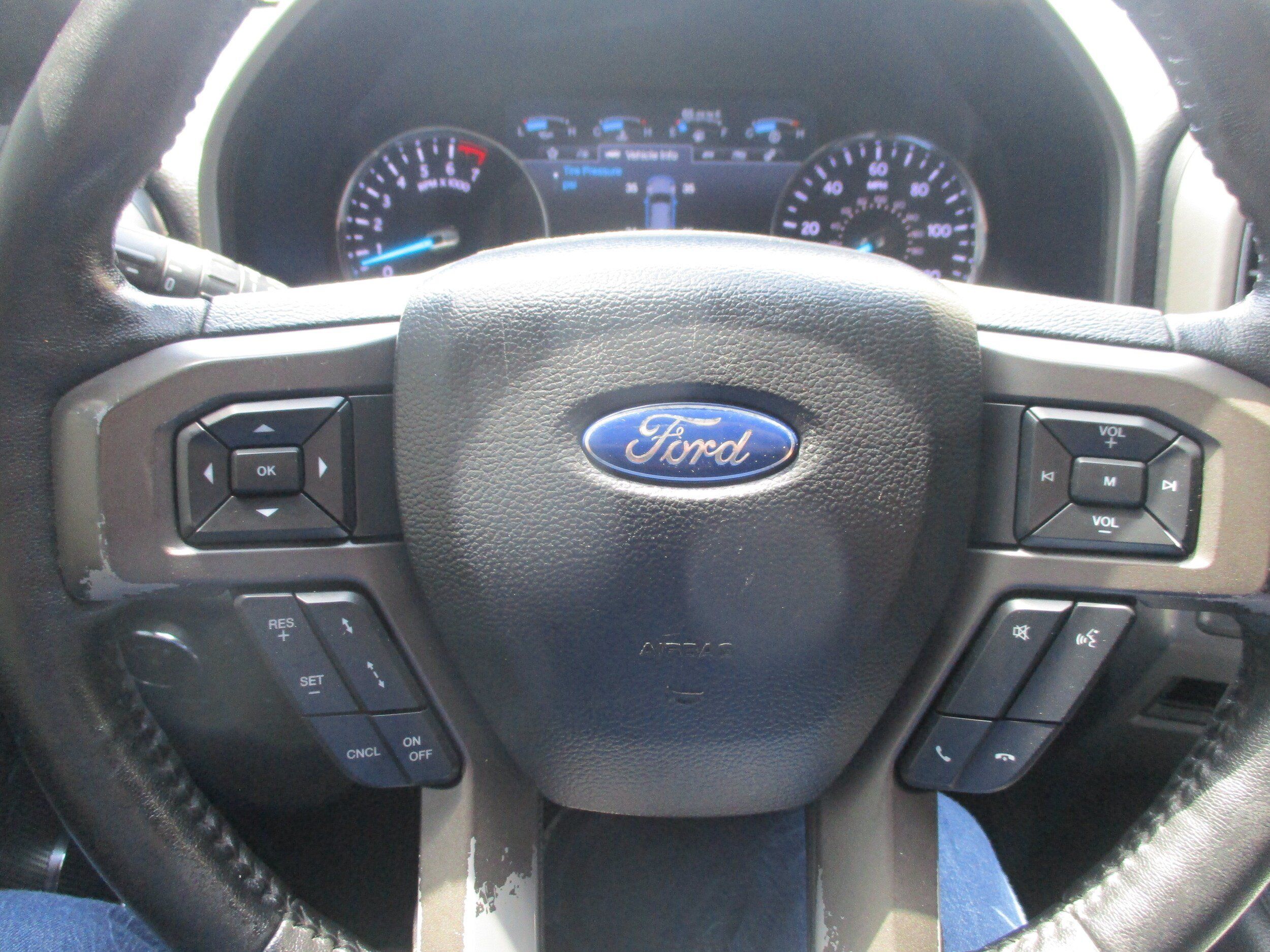 Used 2019 Ford Expedition XLT w/ Equipment Group 202A RWD image 25