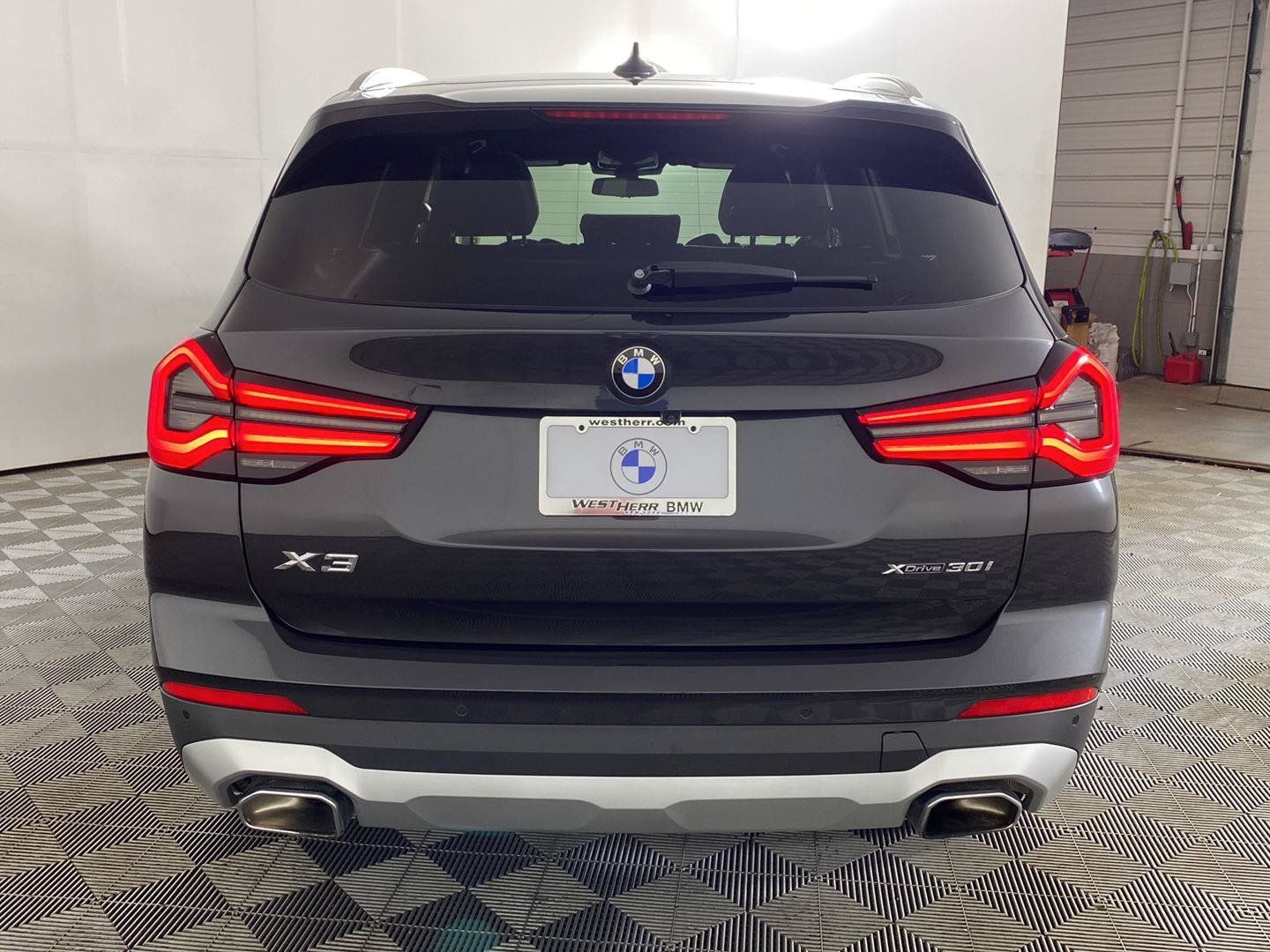 Used 2024 BMW X3 xDrive30i AWD/4WD image 6
