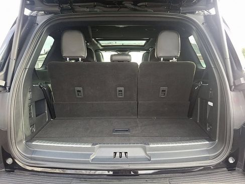 Used 2022 Lincoln Navigator Reserve AWD/4WD image 30