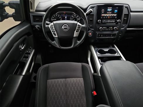 Certified 2024 Nissan Titan SV w/ SV Convenience Package image 15