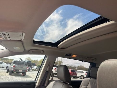 Used 2016 Honda Odyssey EX-L image 16