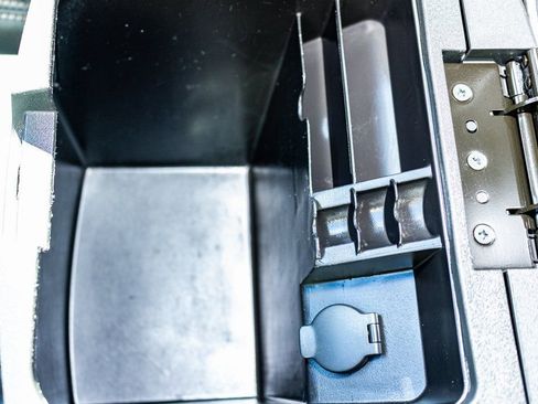 Used 2020 Nissan Frontier PRO-4X w/ Pro-4x Utility Package image 16