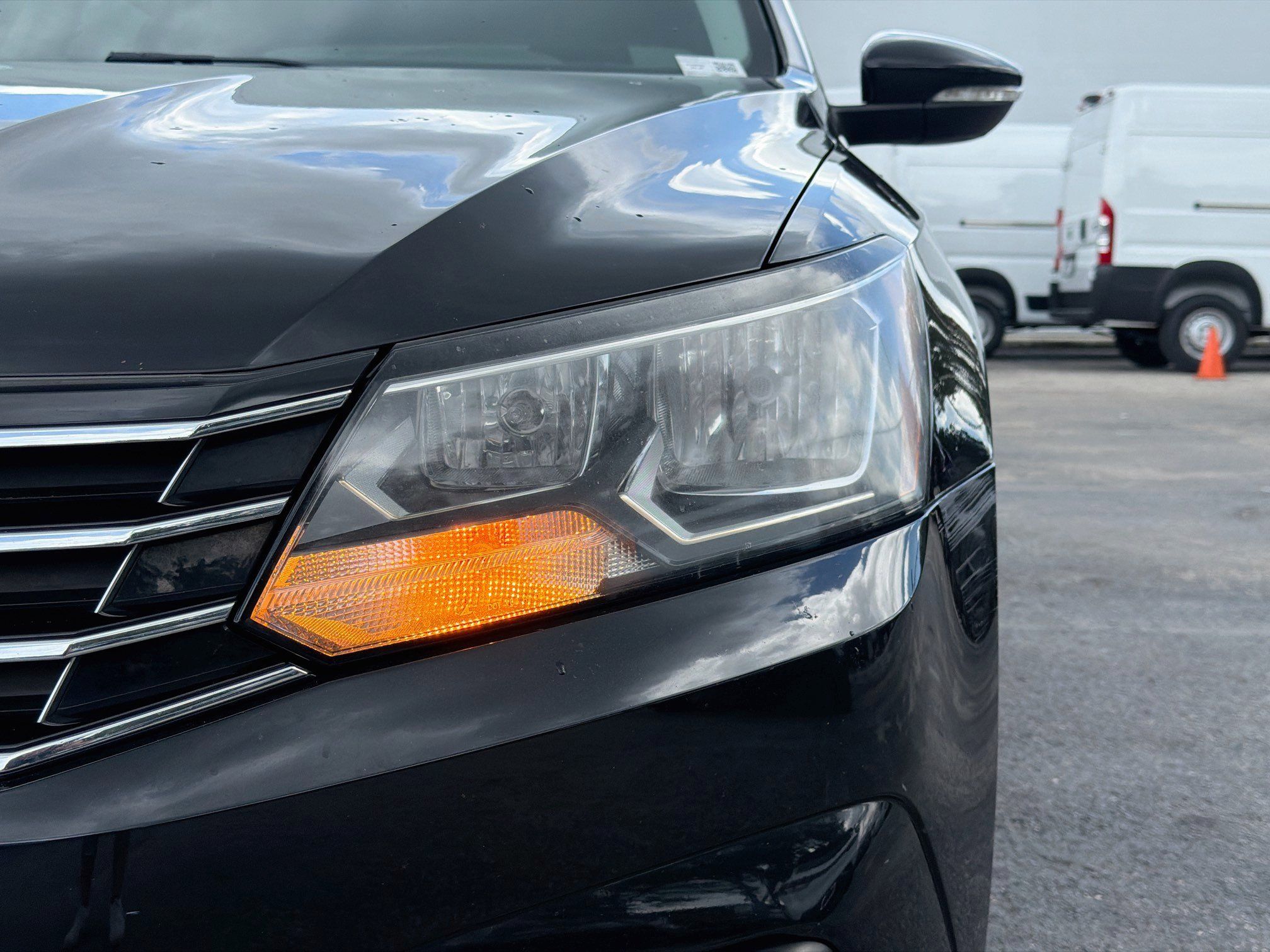 Used 2018 Volkswagen Passat 2.0T SE FWD image 9