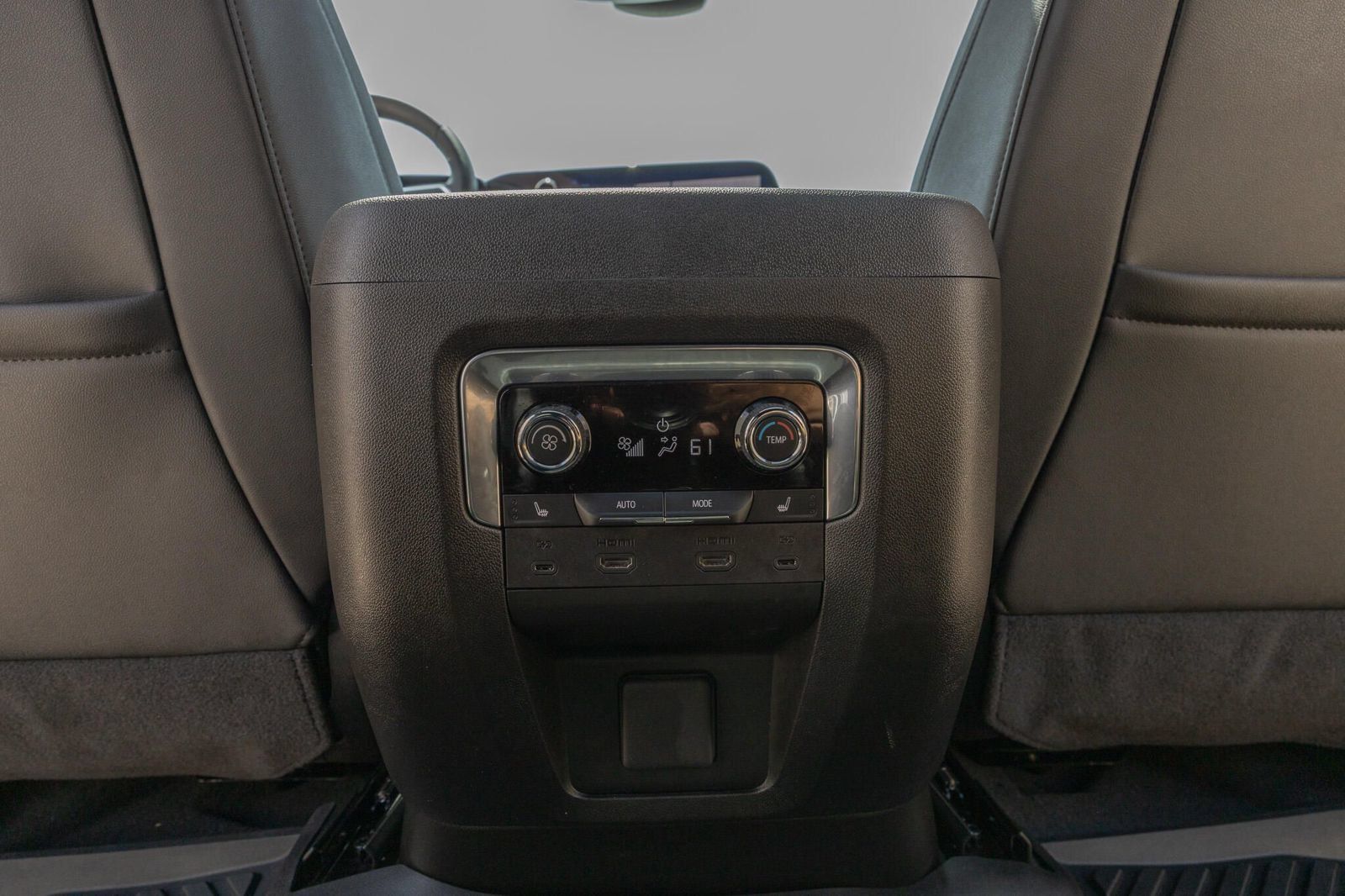 Used 2026 Chevrolet Tahoe Z71 w/ Z71 Off-Road Package AWD/4WD image 34