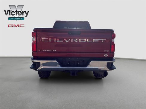 Used 2020 Chevrolet Silverado 2500 LTZ w/ LTZ Plus Package image 14