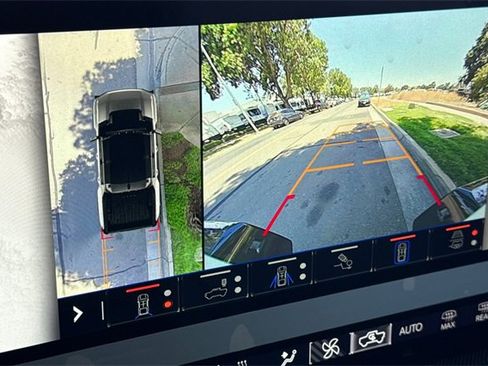 New 2025 GMC Hummer EV 3X w/ LPO, Dark Essentials Package image 23