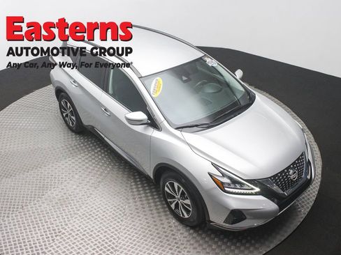 Used 2023 Nissan Murano SV image 3