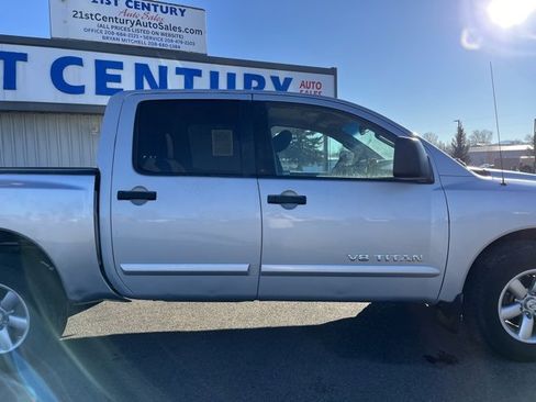 Used 2015 Nissan Titan S image 15