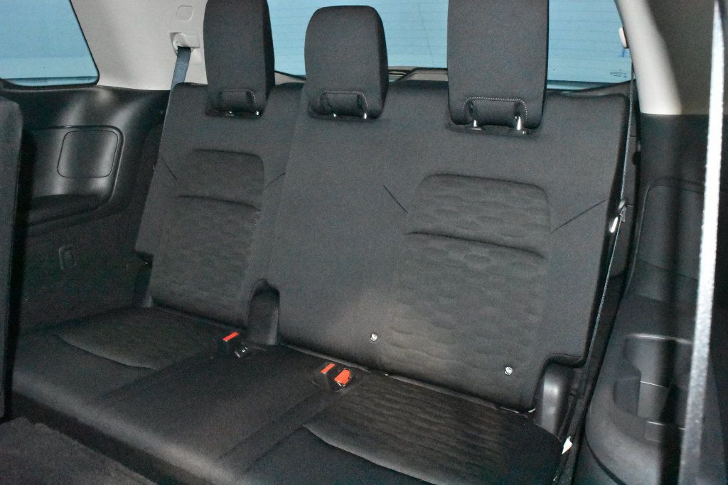 Used 2025 Nissan Pathfinder SV AWD/4WD image 23