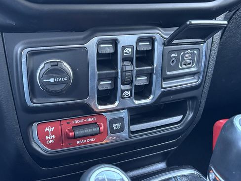 Used 2021 Jeep Wrangler Unlimited Rubicon 4xe w/ Steel Bumper Group image 6