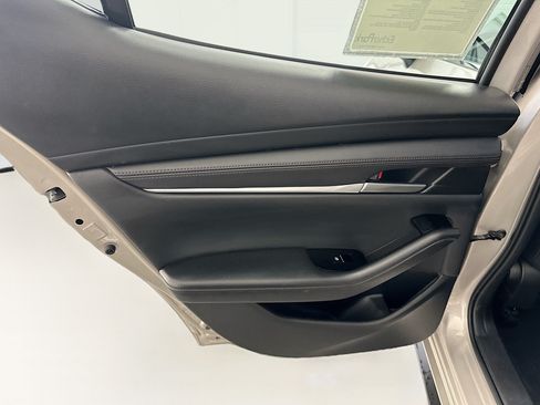 Used 2024 MAZDA MAZDA3 s FWD image 27