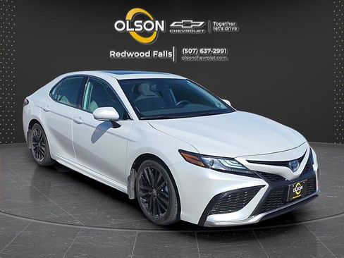 Used 2024 Toyota Camry XSE w/ Navigation Package image 3