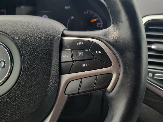 Used 2020 Jeep Grand Cherokee Laredo AWD/4WD image 23