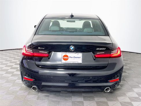 Used 2022 BMW 330i xDrive Sedan w/ Premium Package 2 image 7