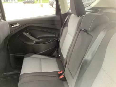 Used 2019 Ford Escape SE FWD image 15