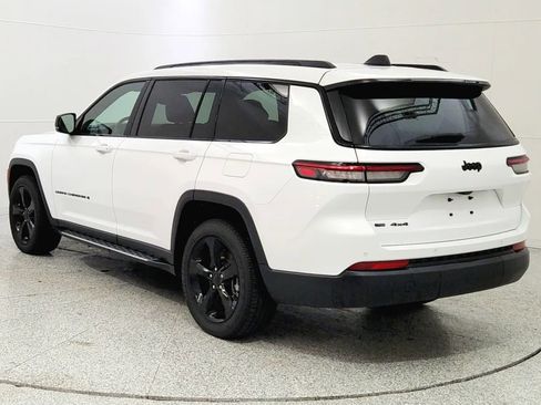 Used 2021 Jeep Grand Cherokee L Laredo image 5