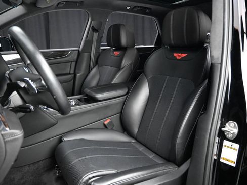 Used 2019 Bentley Bentayga AWD/4WD image 52