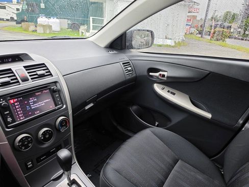 Used 2013 Toyota Corolla S w/ Preferred Accessory Pkg #2 FWD image 19