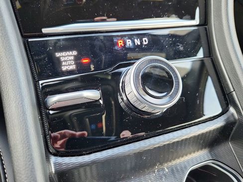 New 2026 Jeep Grand Cherokee Altitude image 13