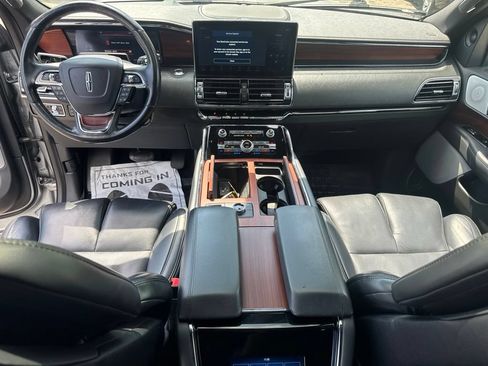 Used 2022 Lincoln Navigator Reserve AWD/4WD image 13
