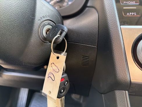 Used 2016 Subaru Crosstrek 2.0i Limited w/ Popular Package #1 image 16