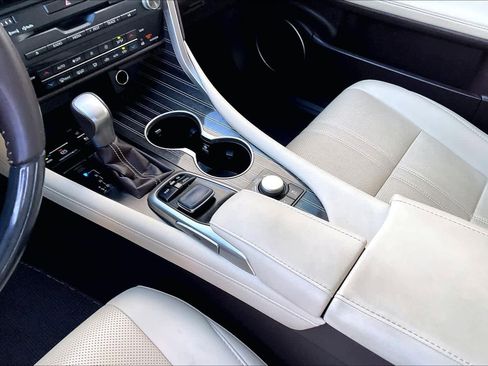 Used 2017 Lexus RX 450h AWD image 15