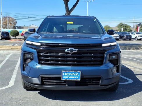 New 2026 Chevrolet Traverse LT image 2