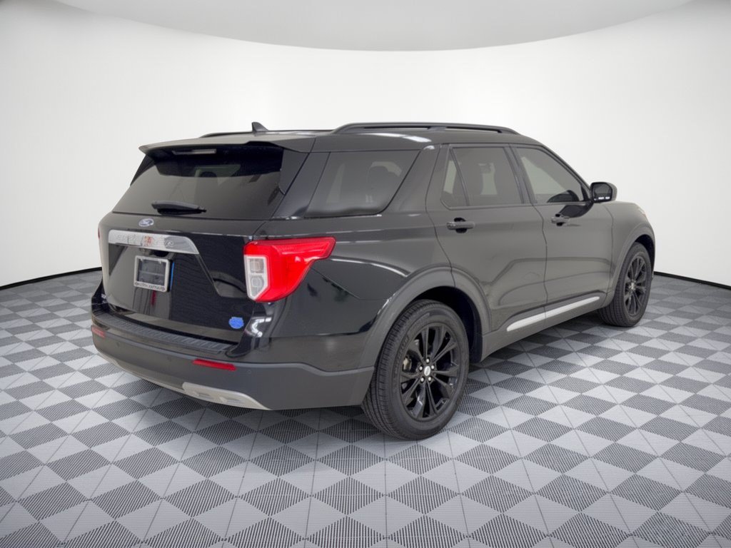 Certified 2023 Ford Explorer XLT w/ Equipment Group 202A RWD image 9