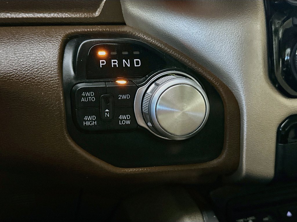 Used 2019 RAM 1500 Laramie AWD/4WD image 16