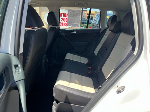 Used 2017 Volkswagen Tiguan S FWD image 28