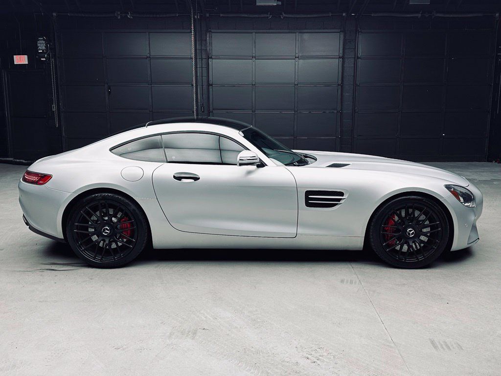 Used 2017 Mercedes-Benz AMG GT S image 8