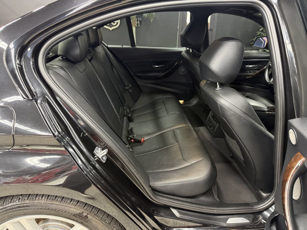 Used 2013 BMW 335i xDrive Sedan AWD/4WD image 17