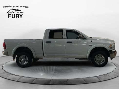 Used 2015 RAM 2500 Tradesman w/ Chrome Appearance Group AWD/4WD image 3