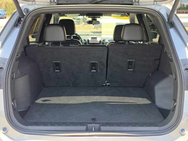 Used 2023 Chevrolet Equinox RS w/ RS Leather Package FWD image 12
