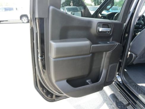 Used 2022 Chevrolet Silverado 1500 Custom AWD/4WD image 14