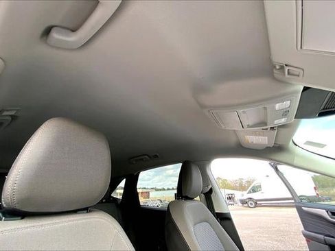 Used 2022 Ford Escape SE w/ Cold Weather Package image 21