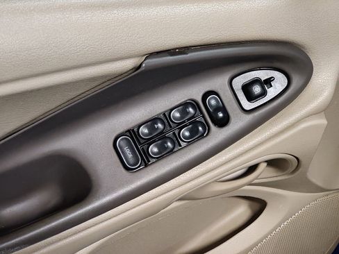 Used 2002 Ford Mustang GT Premium image 25